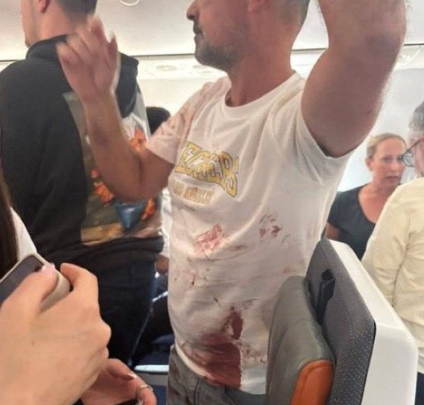 Pilot Berkelahi di Dalam Kokpit, Pesawat Flydubai Rute Tel Aviv Mendarat Darurat di Arab Saudi