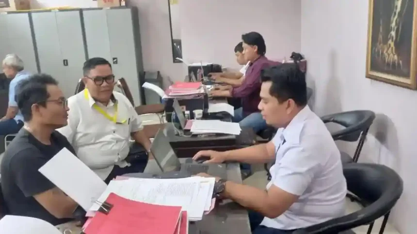 Dijanjikan Kerja di SPPG dan Setor Uang Jutaan, Pria Dikeroyok Warga Usai Tipu Pencari Kerja