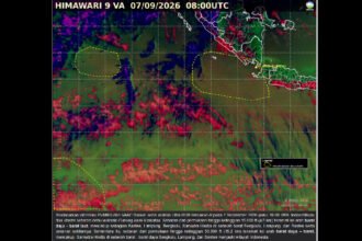 Terkini Erupsi Anak Krakatau : Abu Vulkanik Membelah Dua Klaster, Tembus Ketinggian 15 Kilometer