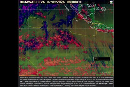 Terkini Erupsi Anak Krakatau : Abu Vulkanik Membelah Dua Klaster, Tembus Ketinggian 15 Kilometer