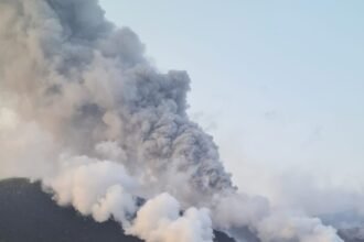 Foto Asap Kawah Terkirim Sebelum Sinyal Terputus, Jadi Jejak Terakhir Jurnalis Hilang di Krakatau