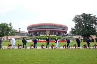 Momen Presiden Prabowo Tanam Pohon Banyan Bersama Putin dan Xi Jinping di KTT BRICS
