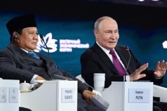 Momen Presiden Prabowo Duduk Sejajar dengan Putin di Eastern Economic Forum 2026