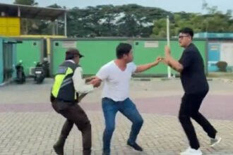 Viral Pria Ngotot Antre Manual di Mesin Charger Mobil Listrik, Berujung Baku Hantam
