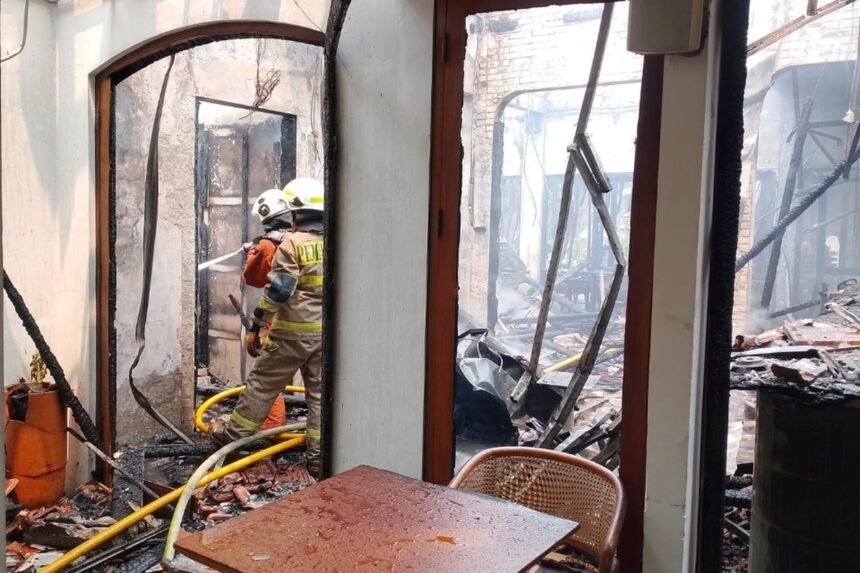 Penampakan Restoran Pizza di Melawai yang Hangus Dilalap Si Jago Merah, Diduga Korsleting