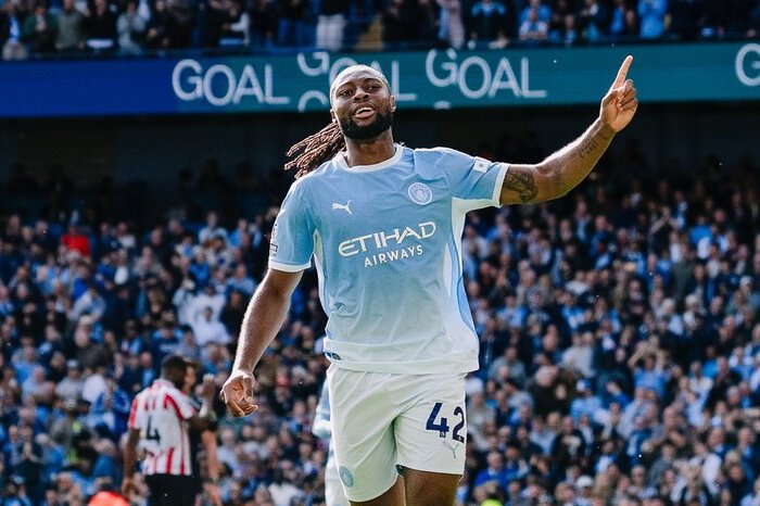 Antoine Semenyo menjadi salah satu pemain kunci saat Manchester City mengalahkan Sunderland 5-3 di Etihad Stadium.
