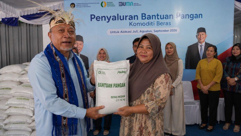 Dirut BULOG dan Menko Pangan Pastikan Bantuan Pangan Menjangkau Masyarakat hingga Wilayah Timur Indonesia 2 Dirut BULOG dan Menko Pangan Pastikan Bantuan Pangan Menjangkau Masyarakat hingga Wilayah Timur Indonesia