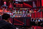 IHSG berpotensi melanjutkan koreksi setelah melemah 0,12 persen ke 6.678, dengan BIPI, HMSP, TINS, dan PTBA menjadi saham pilihan analis.