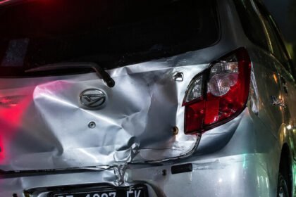 Rombongan wartawan diduga mengalami pengejaran, ancaman tembakan, dan penabrakan mobil sebanyak tiga kali di Tulang Bawang, Lampung.