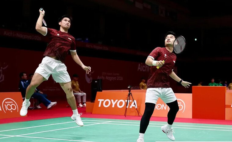 Leo/Daniel menang 21-6, 21-10 atas Nguyen Duy Hiep/Tran Duy Manh dan melaju ke semifinal Asian Games 2026.