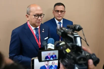Presiden Prabowo Subianto dan Presiden Vladimir Putin membahas penguatan kerja sama strategis Indonesia-Rusia di Vladivostok.