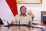 Presiden Prabowo Subianto meminta korporasi yang terbukti bertanggung jawab atas karhutla ditindak tegas melalui pencabutan izin dan pengusutan pidana.
