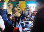 Pemerintah menerbitkan kembali 11.225 dokumen kependudukan bagi warga terdampak gempa NTT melalui layanan jemput bola.