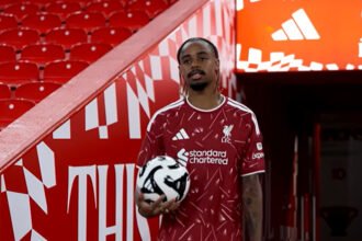 Liverpool mengambil risiko besar pada bursa transfer 2026 dengan mendatangkan Bradley Barcola senilai hingga Rp2,94 triliun.