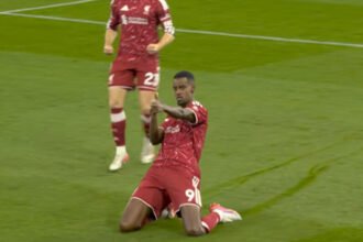 Andoni Iraola memuji penampilan Liverpool setelah meraih kemenangan 2-0 atas Ipswich Town.