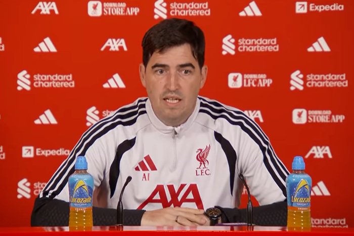 Victor Munoz dan Alexis Mac Allister diprediksi masuk starting XI Liverpool saat menghadapi Fulham di Premier League.