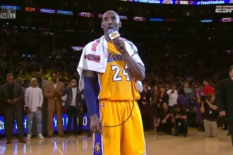 Kobe Bryant menjadi salah satu ikon NBA yang menghabiskan seluruh 20 musim kariernya bersama Los Angeles Lakers.