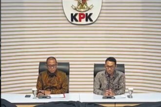 Plt Direktur Penyidikan KPK Achmat Taufik Husein menyampaikan perkembangan penyidikan dugaan suap pengurusan HGB di Kementerian ATR/BPN.