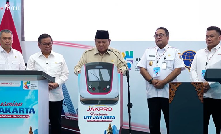 Presiden Prabowo Subianto meresmikan LRT Jakarta jalur Kelapa Gading-Manggarai di Stasiun Manggarai, Jakarta, Rabu (16/9/2026).