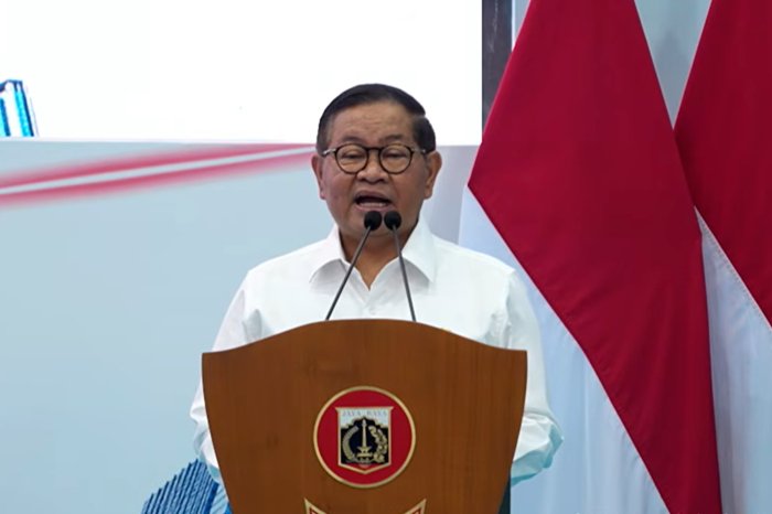 Gubernur Pramono menyampaikan pertumbuhan ekonomi dan investasi Jakarta dalam agenda peresmian LRT Jakarta yang dihadiri Presiden Prabowo.