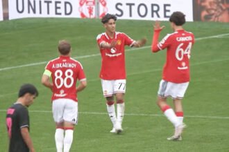 JJ Gabriel menjadi incaran Real Madrid dan Barcelona ketika Manchester United berupaya mempertahankan talenta mudanya.