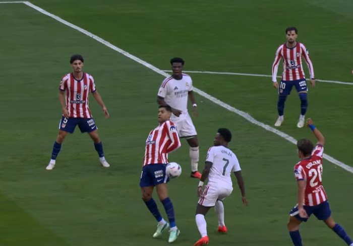 Atletico Madrid merayakan kemenangan 2-1 atas Real Madrid dalam Derby Madrid pada pekan ketujuh Liga Spanyol 2026/27.