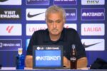 Pelatih Real Madrid Jose Mourinho memberikan reaksi seusai timnya kalah 1-2 dari Atletico Madrid dalam Derby Madrid.