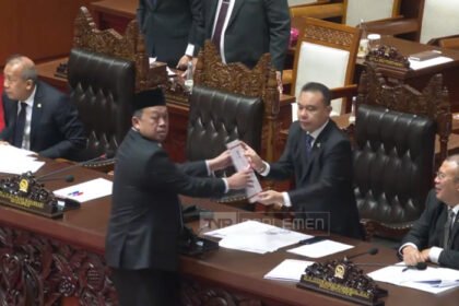 DPR RI mengesahkan UU Pengaturan Reforma Agraria setelah pembahasan bersama pemerintah yang mencakup 596 DIM dan berbagai masukan pemangku kepentingan.