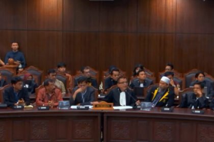 Perkara sengketa syarat pendidikan Gibran Rakabuming Raka memasuki tahap pembuktian di MK setelah sebelumnya melalui pemeriksaan pendahuluan dan pemeriksaan persidangan.
