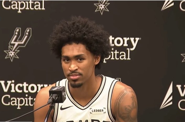 Dylan Harper memberi sinyal tegas bahwa dirinya tidak ingin kembali menjadi pemain cadangan Spurs pada musim NBA 2026-27.