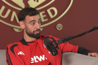 Masa depan Bruno Fernandes di Manchester United kembali dibahas setelah muncul kabar mengenai negosiasi kontrak dan potensi nilai transfernya.