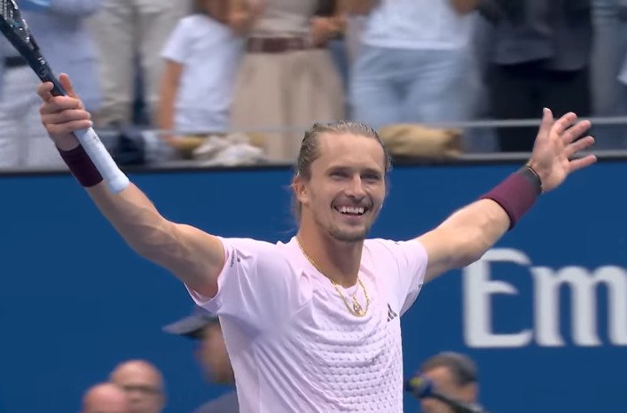 Alexander Zverev mengakui posisi nomor satu dunia mulai masuk dalam pikirannya saat bersiap tampil di China Open 2026.
