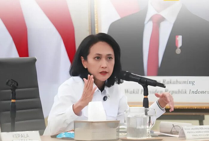 Pemerintah menyediakan SISKOP2MI untuk membantu masyarakat menemukan lowongan kerja luar negeri sekaligus mengikuti proses penempatan PMI secara resmi.