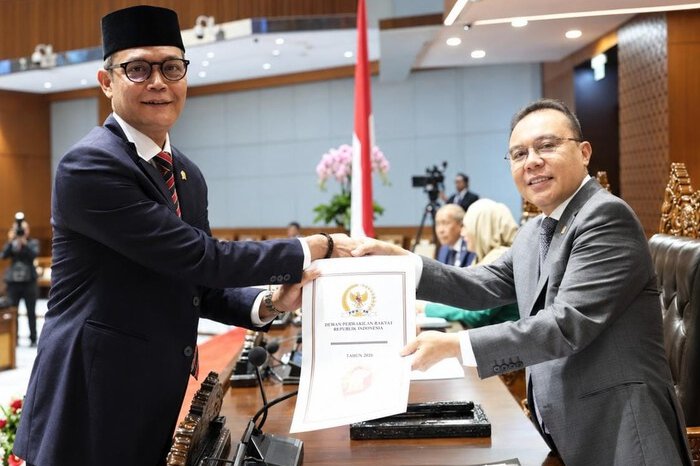 DPR RI memparipurnakan revisi UUPA sebagai usul DPR dengan isu kewenangan Aceh dan keberlanjutan dana otonomi khusus menjadi perhatian utama.