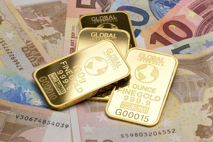 Harga emas Antam naik Rp25.000 menjadi Rp2,623 juta per gram pada Jumat, 18 September 2026, sedangkan harga buyback mencapai Rp2,458 juta per gram.