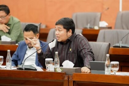 Anggota Komisi VI DPR RI Kawendra Lukistian menyoroti penguatan UMKM dan mekanisme penyelesaian sengketa dalam pembahasan RUU Kadin.