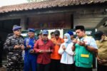 Wamenkomdigi Nezar Patria meninjau Posko SAR Gabungan pencarian jurnalis dan awak kapal yang hilang di perairan Selat Sunda, Carita, Pandeglang, Sabtu (12/09/2026).