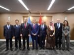 Menteri Luar Negeri Sugiono menyampaikan posisi Indonesia mengenai perdamaian Palestina dalam pertemuan negara-negara Arab dan Islam di sela High-Level Week PBB di New York.
