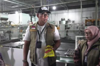 Direktur Utama Bulog Ahmad Rizal Ramdhani mengusulkan penyaluran DMO Minyakita melalui BUMN pangan ditingkatkan menjadi 100 persen dan kini menunggu keputusan Kementerian Perdagangan.