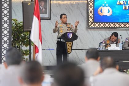 Kakorlantas Polri Irjen Pol Wibowo meminta jajaran lalu lintas mematangkan persiapan penerapan Zero ODOL pada 2027.