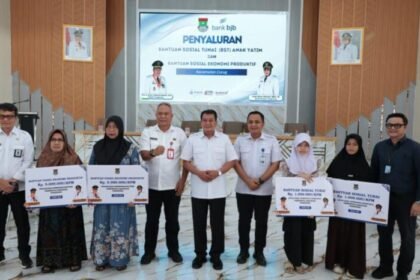Pemkab Tangerang menyalurkan bantuan Rp2,65 miliar untuk BST dan UEP guna membantu masyarakat rentan serta memperkuat usaha kecil.