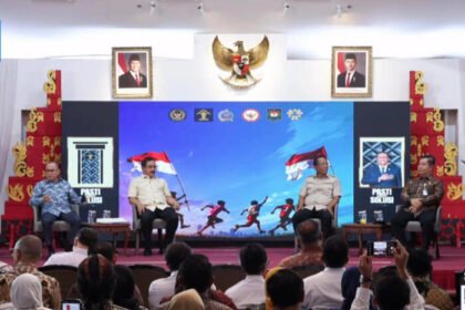 Pemerintah Indonesia melibatkan lima kementerian untuk memberikan kepastian status kewarganegaraan bagi 1.512 anak PMI di Malaysia.