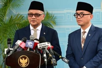 Pemerintah mengkaji perubahan komposisi Bipih dan nilai manfaat agar biaya haji tidak memberatkan jemaah, sementara validasi data membuat masa antrean faktual disebut 14 tahun.