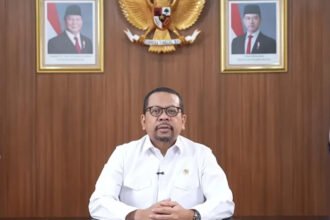 Pemerintah menyiapkan penataan status kepegawaian guru untuk memperkuat kepastian status dan jenjang karier tenaga pendidik.