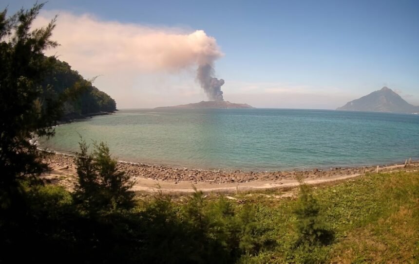 Badan Geologi Pastikan Gunung Anak Krakatau Tak Berpotensi Pemicu Tsunami
