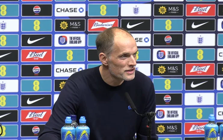 Thomas Tuchel mengaku menyesal tidak berbicara dengan pemain Manchester City di timnas Inggris terkait perkara pelanggaran aturan finansial Premier League.