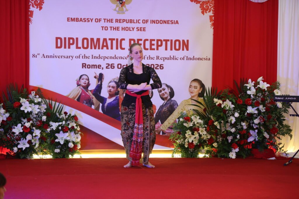 Rayakan 76 Tahun Hubungan Diplomatik, Indonesia dan Vatikan Gaungkan Nilai Perdamaian 2 Rayakan 76 Tahun Hubungan Diplomatik, Indonesia dan Vatikan Gaungkan Nilai Perdamaian