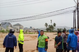 Banjir Padang Paksa Ratusan Warga Mengungsi, Karhutla Merauke Meluas ke 10 Distrik