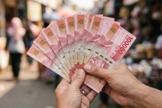 BSU Rp900 Ribu untuk 13,3 Juta Pekerja, Kamu Termasuk? (Foto: GeminiAI)