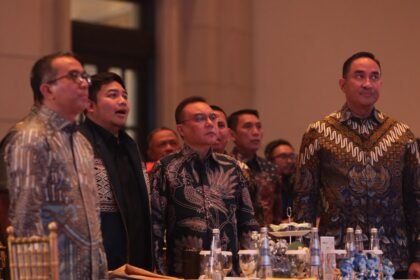 Momen Dasco, Kapolri, dan Kawendra Nyanyikan Tanah Airku di HEKRAFNAS 2026